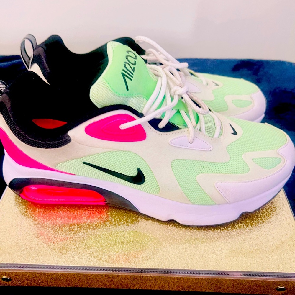 Nike Air Max 200 Mesh Lime green/ pink black Size 10 Women’s Pre owned.